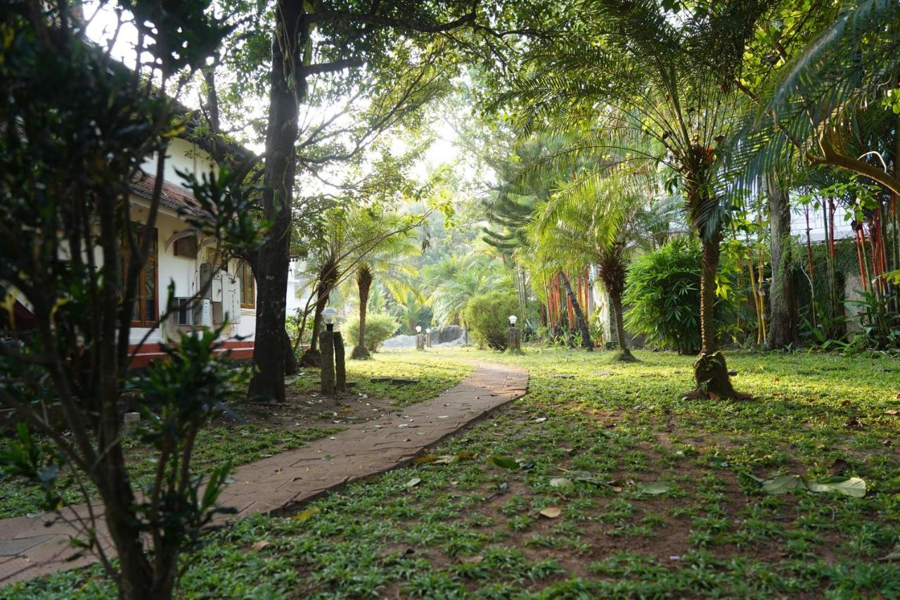 Alfred Place Kochi Exterior photo