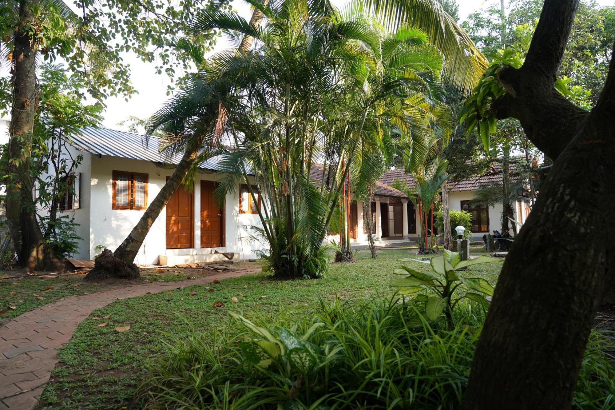 Alfred Place Kochi Exterior photo