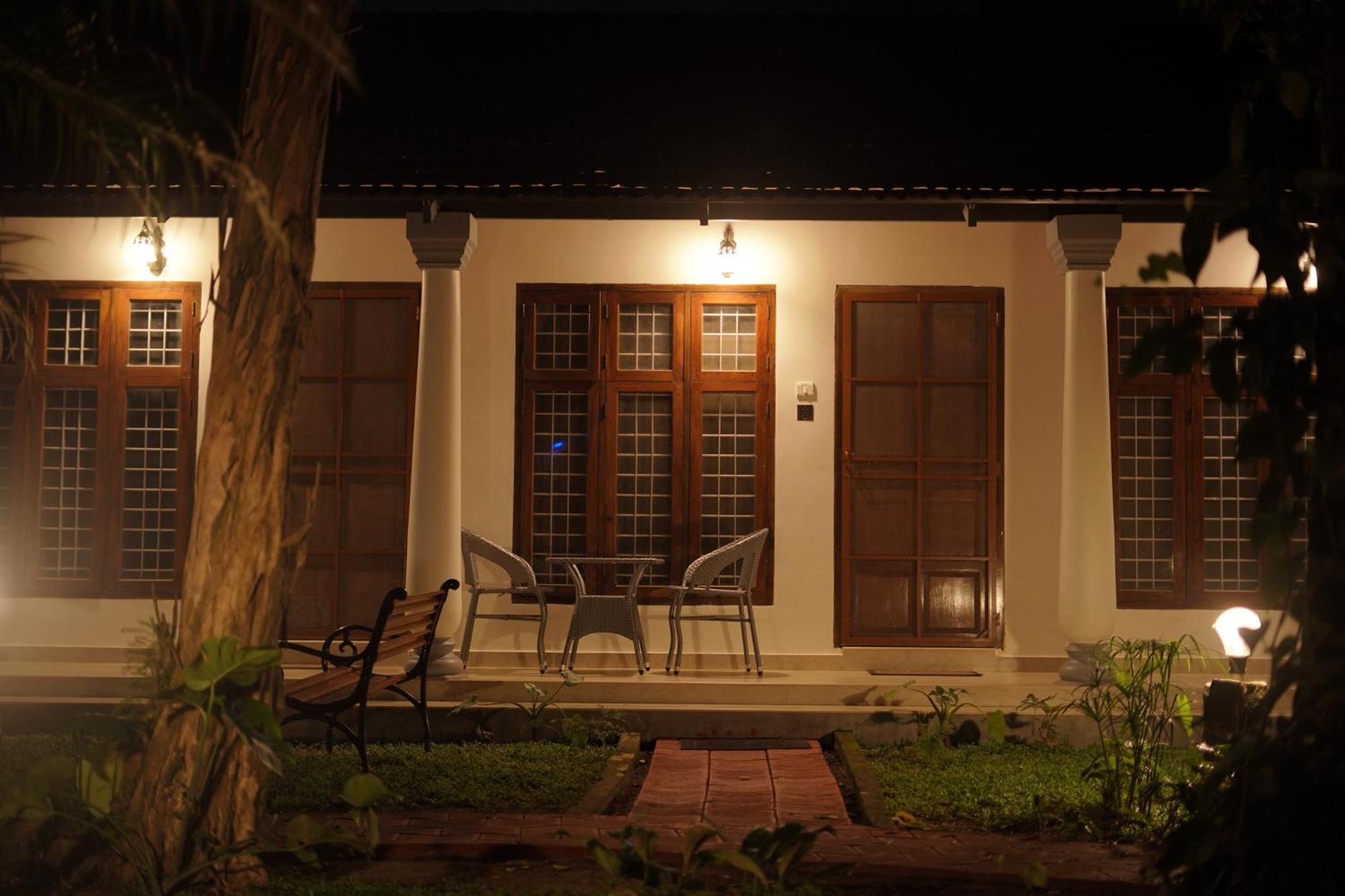 Alfred Place Kochi Exterior photo